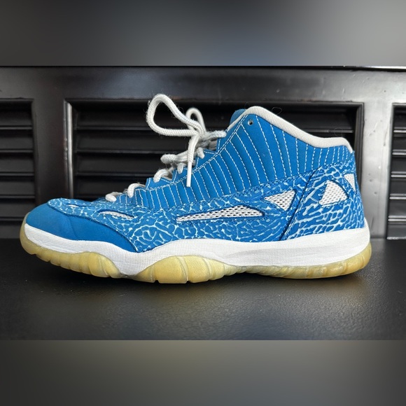 Nike Air Jordan 11 XI Retro Low IE Argon Blue - Picture 1 of 10